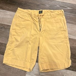 J. Crew Stanton Chino Shorts 29W Men Pastel Yellow Good condition